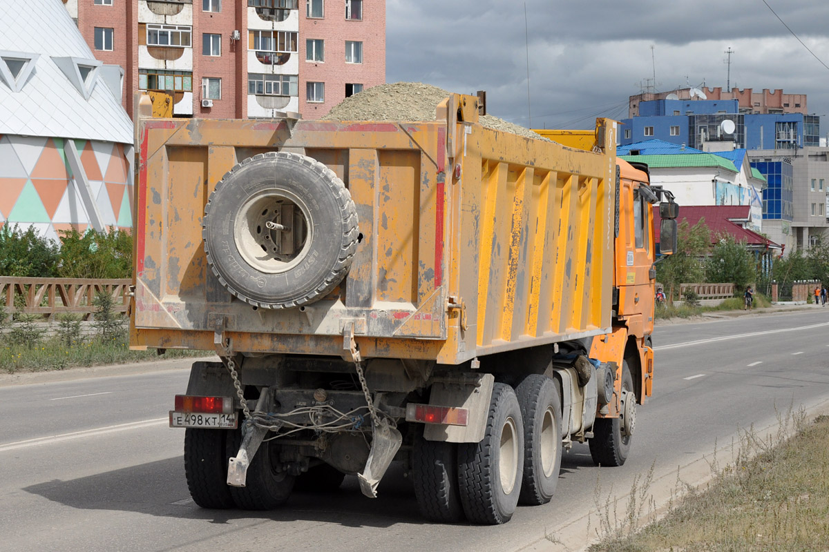 Саха (Якутия), № Е 498 КТ 14 — Shaanxi Shacman F2000 SX325x