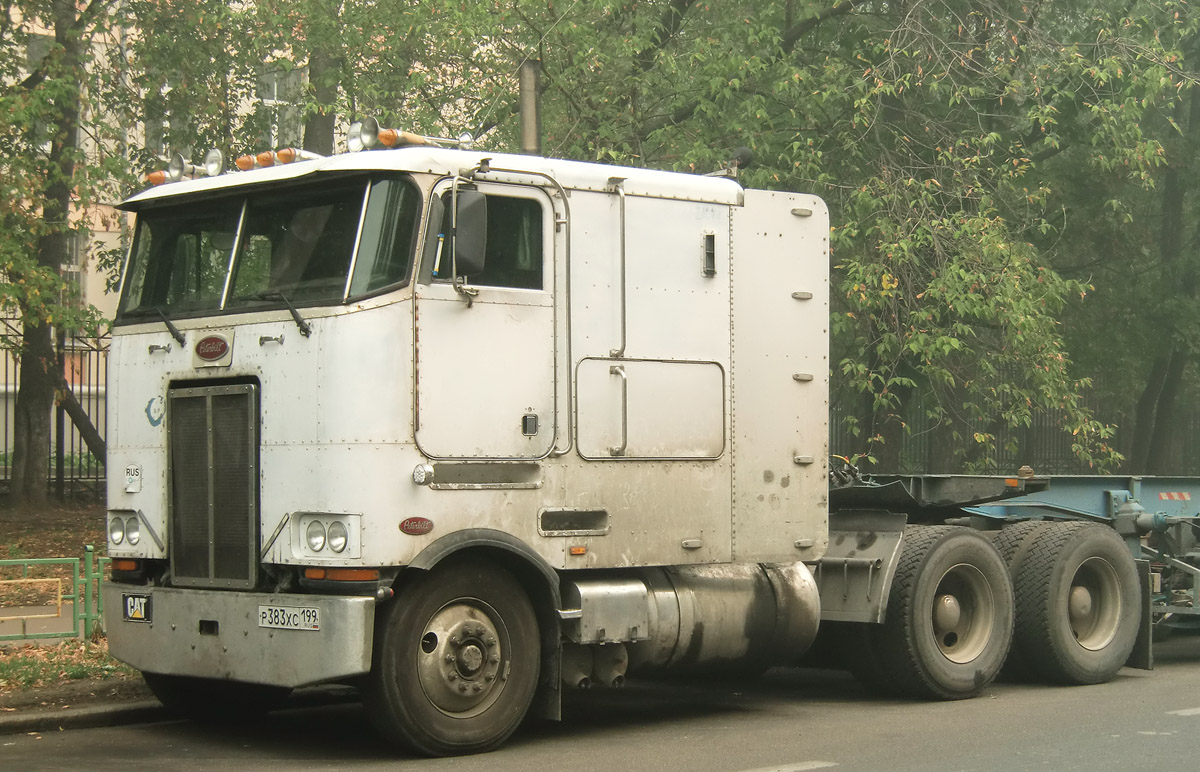 Москва, № Р 383 ХС 199 — Peterbilt 362