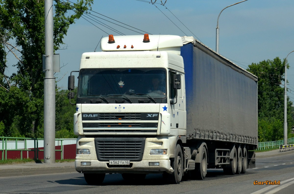 Кемеровская область, № А 562 ТХ 42 — DAF XF95 FT