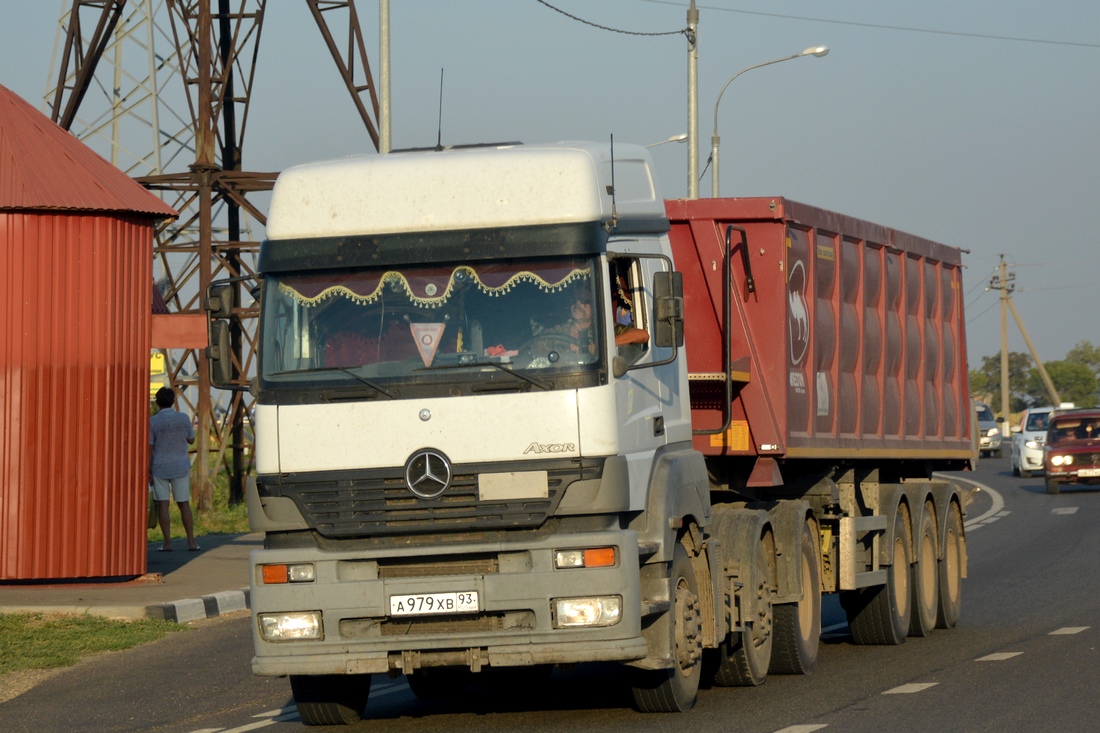 Краснодарский край, № А 979 ХВ 93 — Mercedes-Benz Axor (общ.м)