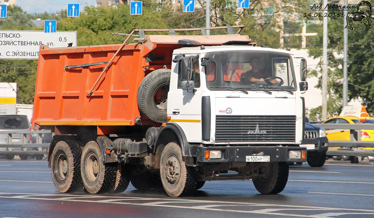 Москва, № В 100 НР 777 — МАЗ-551605