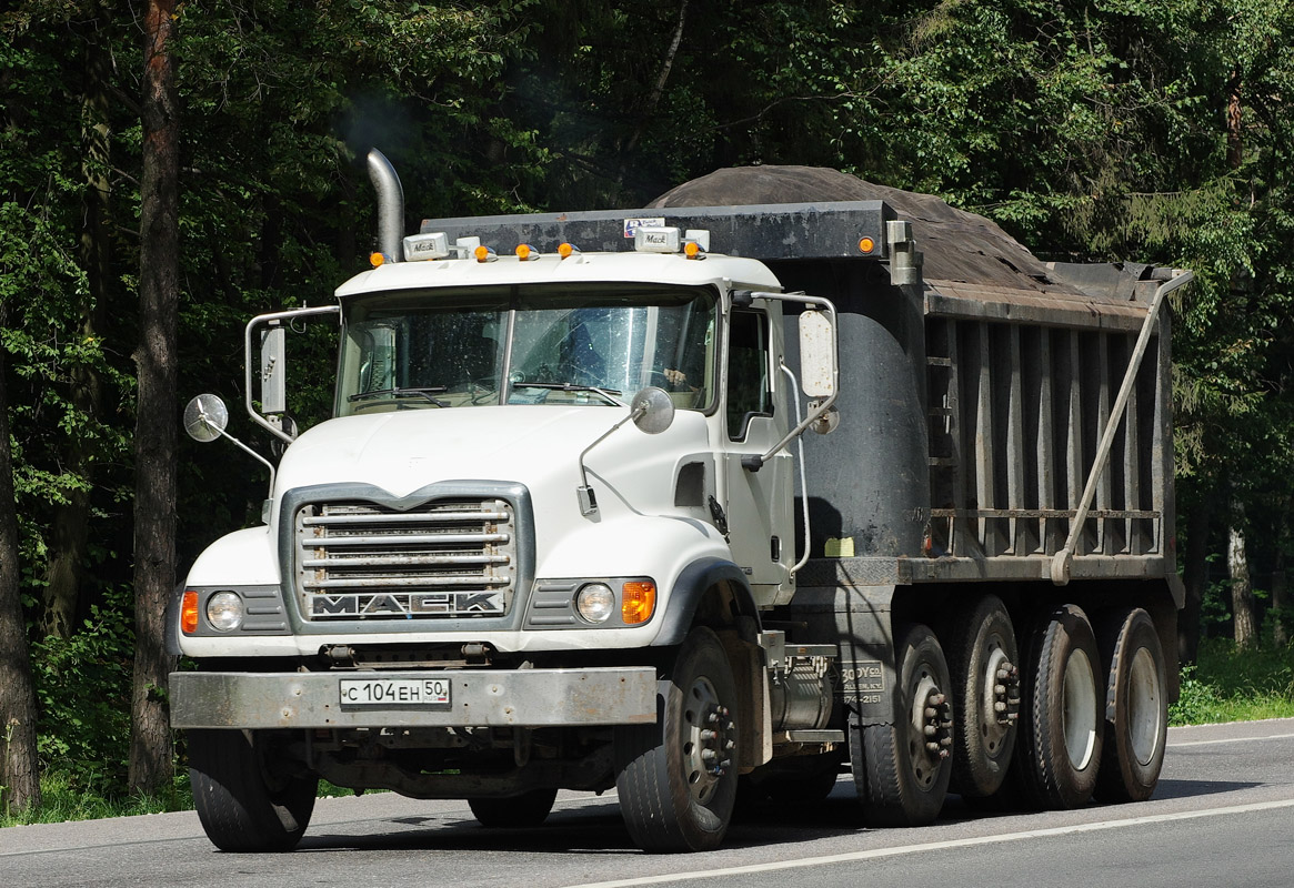 Московская область, № С 104 ЕН 50 — Mack Granite