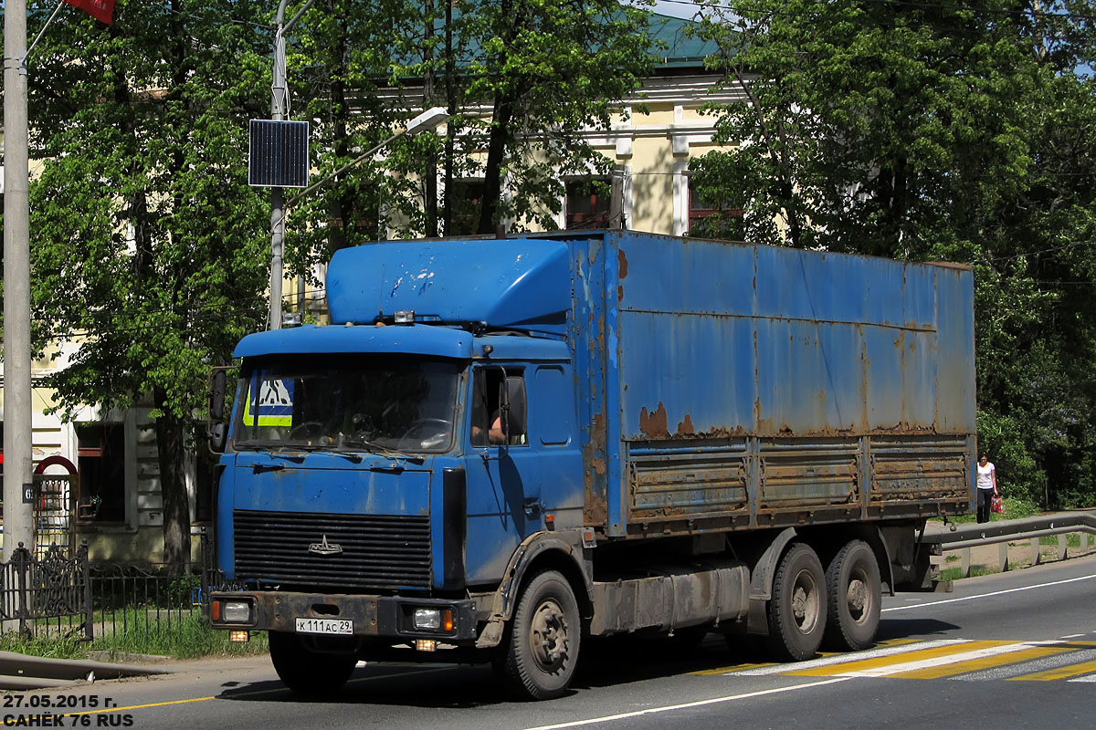 Архангельская область, № К 111 АС 29 — МАЗ-6303 [630300]