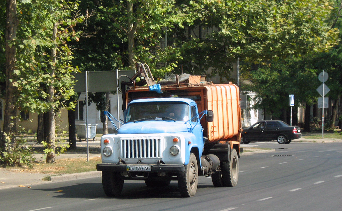 Николаевская область, № ВЕ 1587 АС — ГАЗ-52/53 (общая модель)