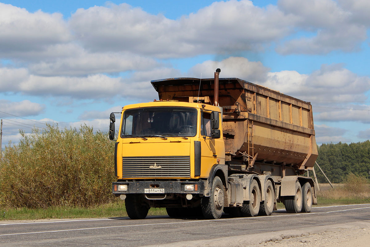 Рязанская область, № У 811 НТ 62 — МАЗ-642208