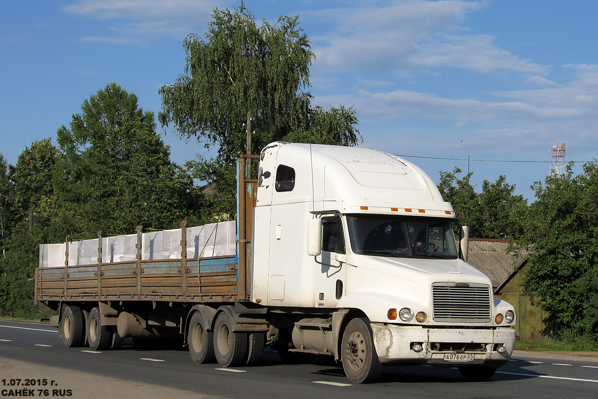 Ивановская область, № А 076 ЕР 37 — Freightliner Century Class