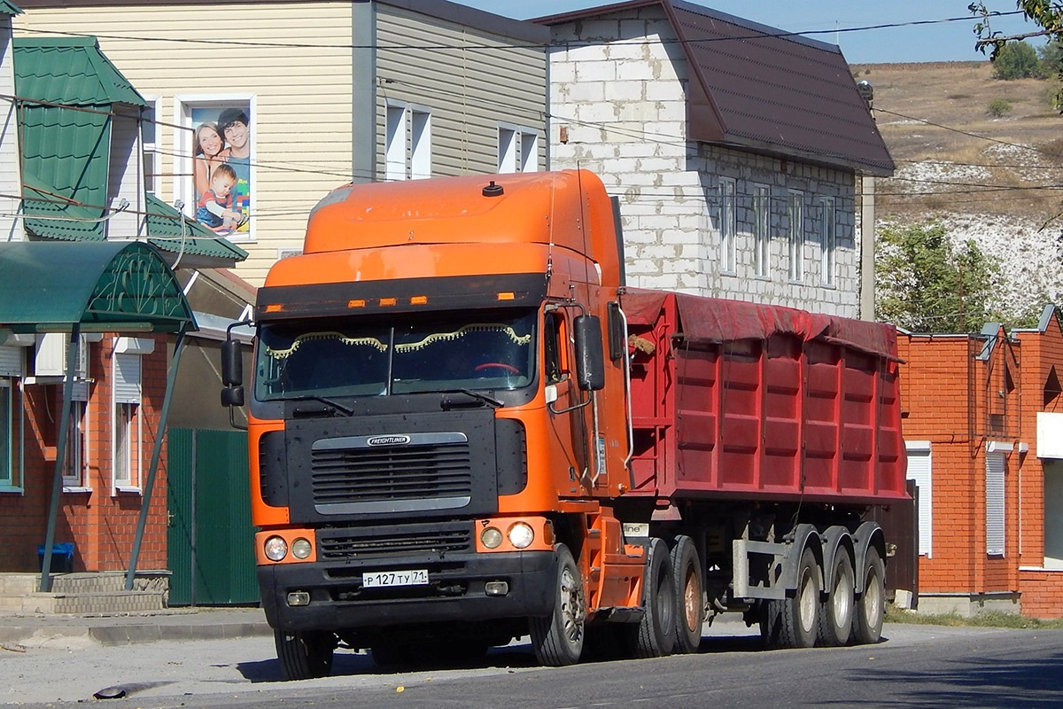 Тульская область, № Р 127 ТУ 71 — Freightliner Argosy