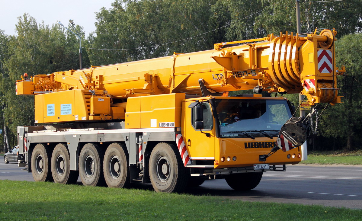 Минск, № АН 8344-7 — Liebherr (общая модель)