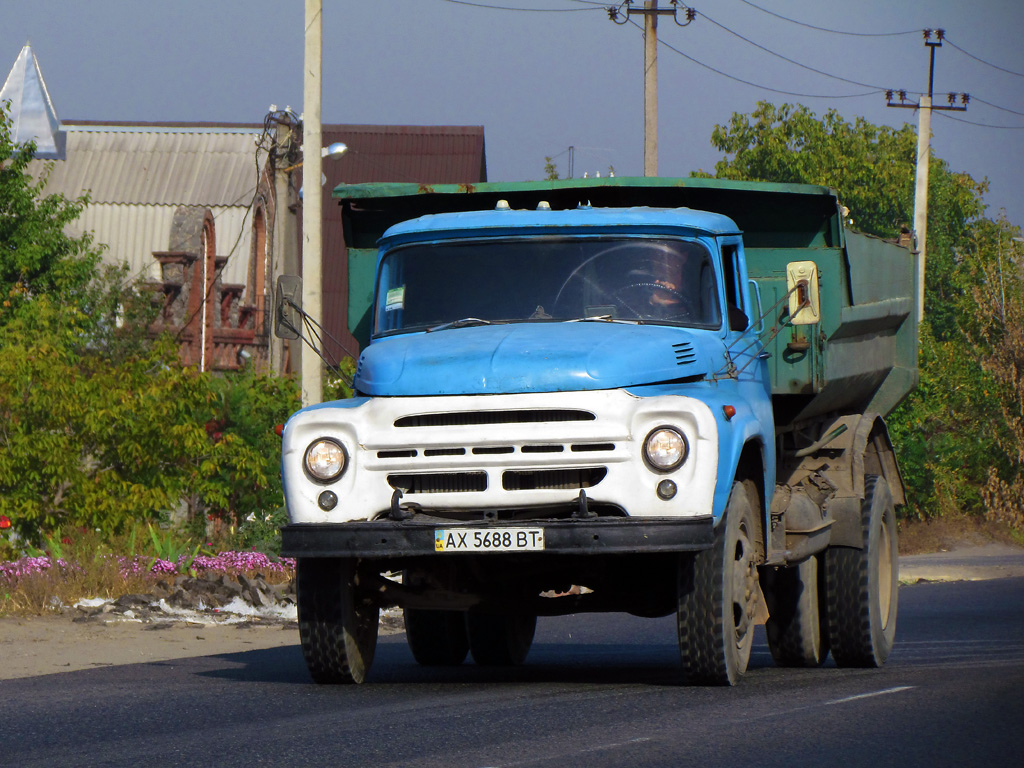 Харьковская область, № АХ 5688 ВТ — ЗИЛ-495710