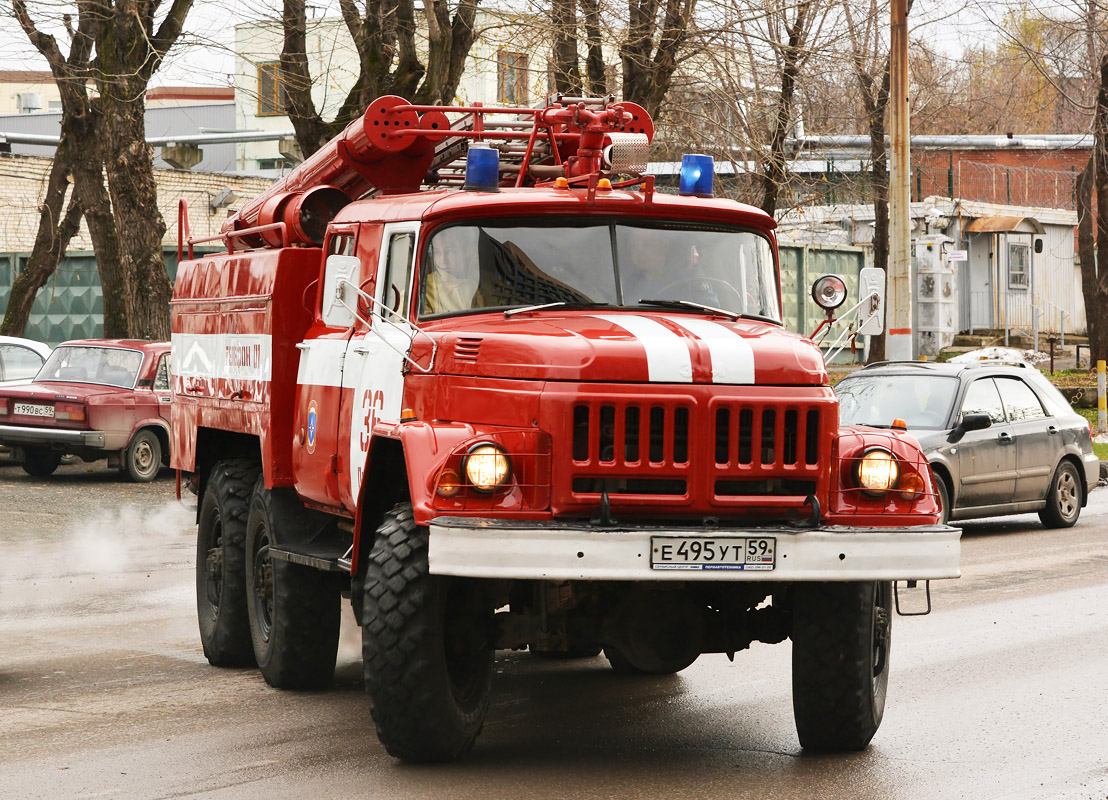 Пермский край, № Е 495 УТ 59 — ЗИЛ-131Н (УАМЗ)