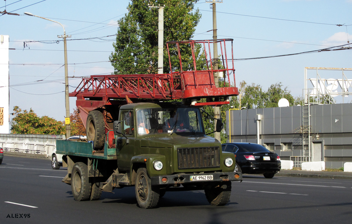 Днепропетровская область, № АЕ 9962 ВВ — ГАЗ-3307