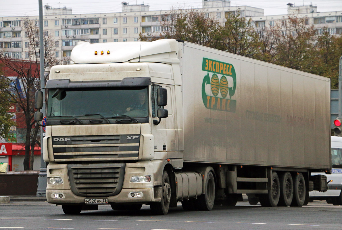 Брянская область, № М 520 НН 32 — DAF XF105 FT