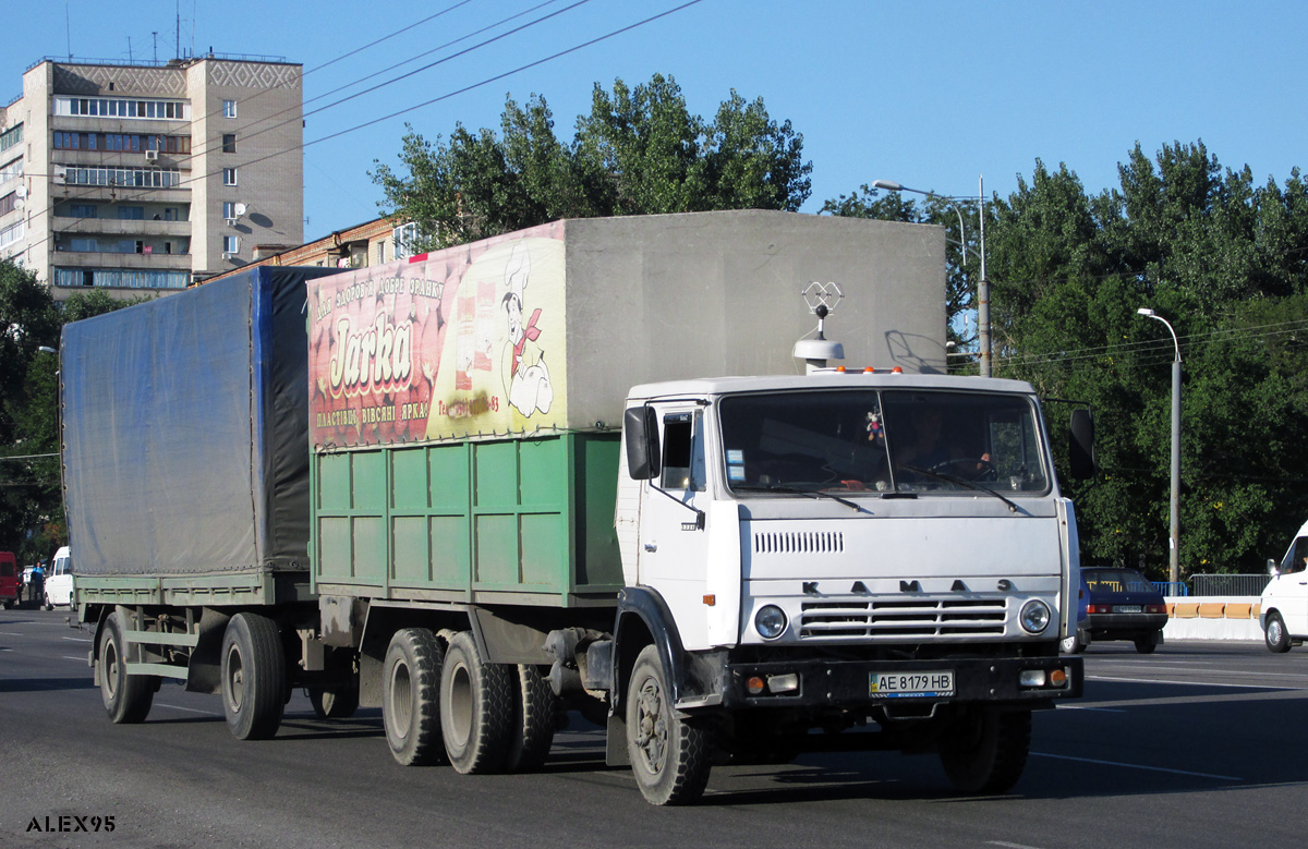 Днепропетровская область, № АЕ 8179 НВ — КамАЗ-53212