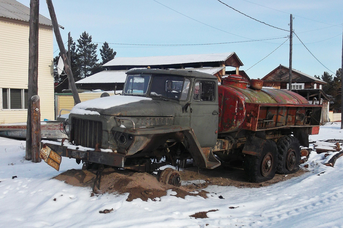 Саха (Якутия), № Т 222 АМ 14 — Урал-375Е