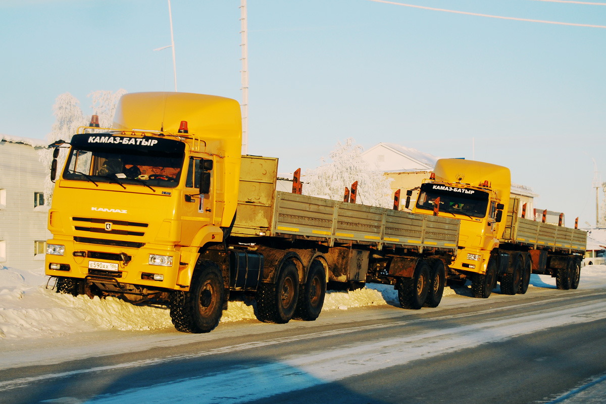 Ханты-Мансийский автоном.округ, № Е 590 АХ 186 — КамАЗ-6522-RG [65220G-R]