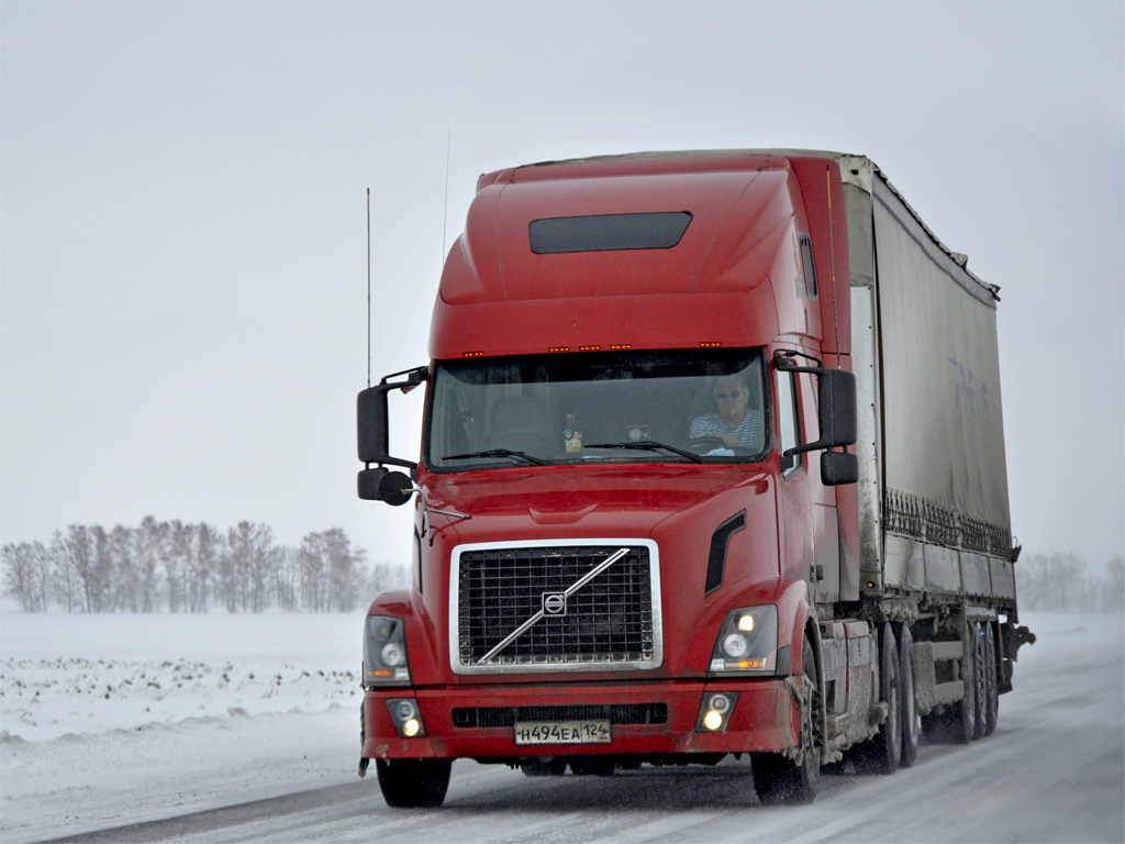 Красноярский край, № Н 494 ЕА 124 — Volvo VNL670