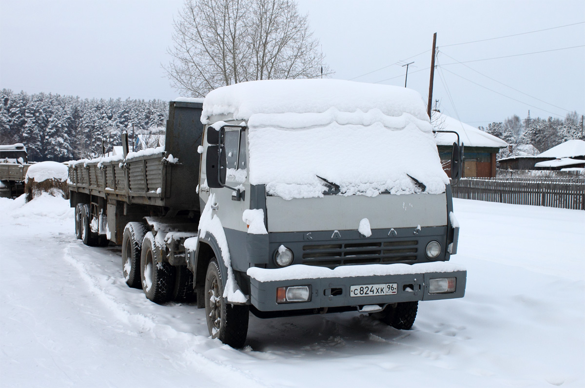 Свердловская область, № С 824 ХК 96 — КамАЗ-55111 [551110]