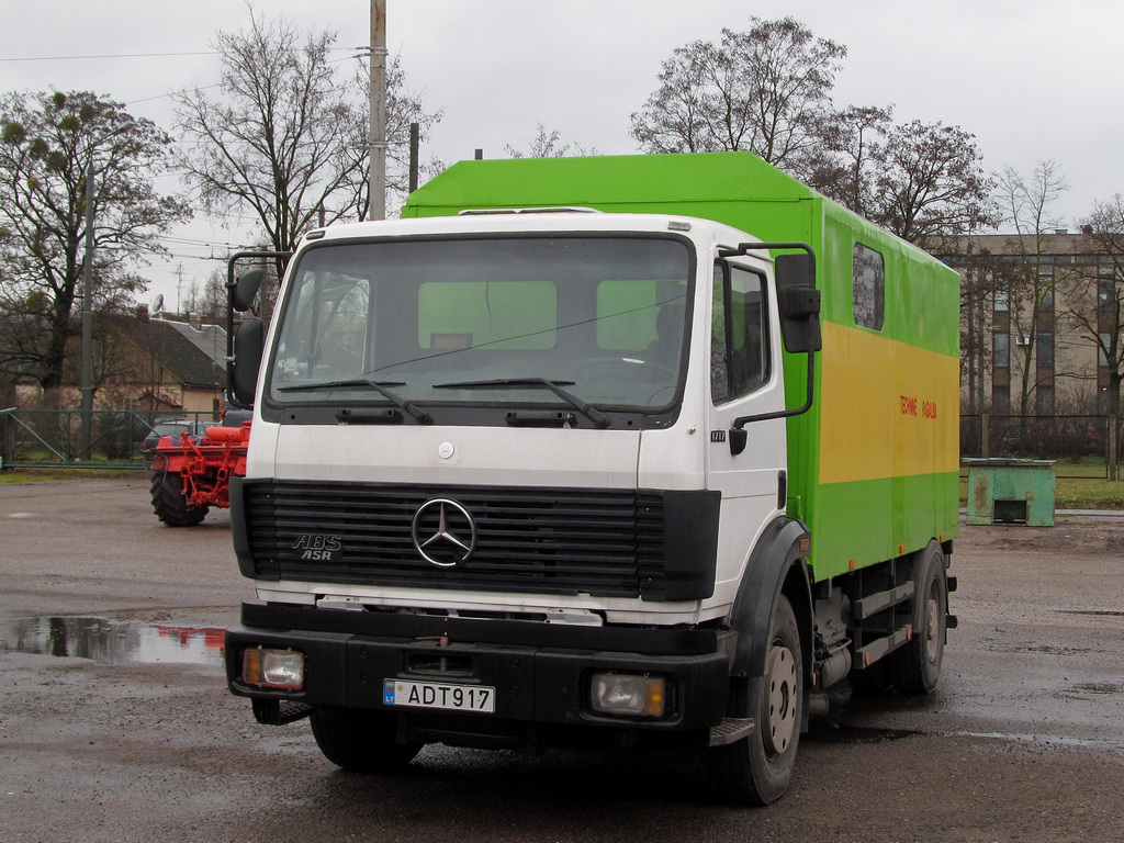 Литва, № ADT 917 — Mercedes-Benz SK (общ. мод.)