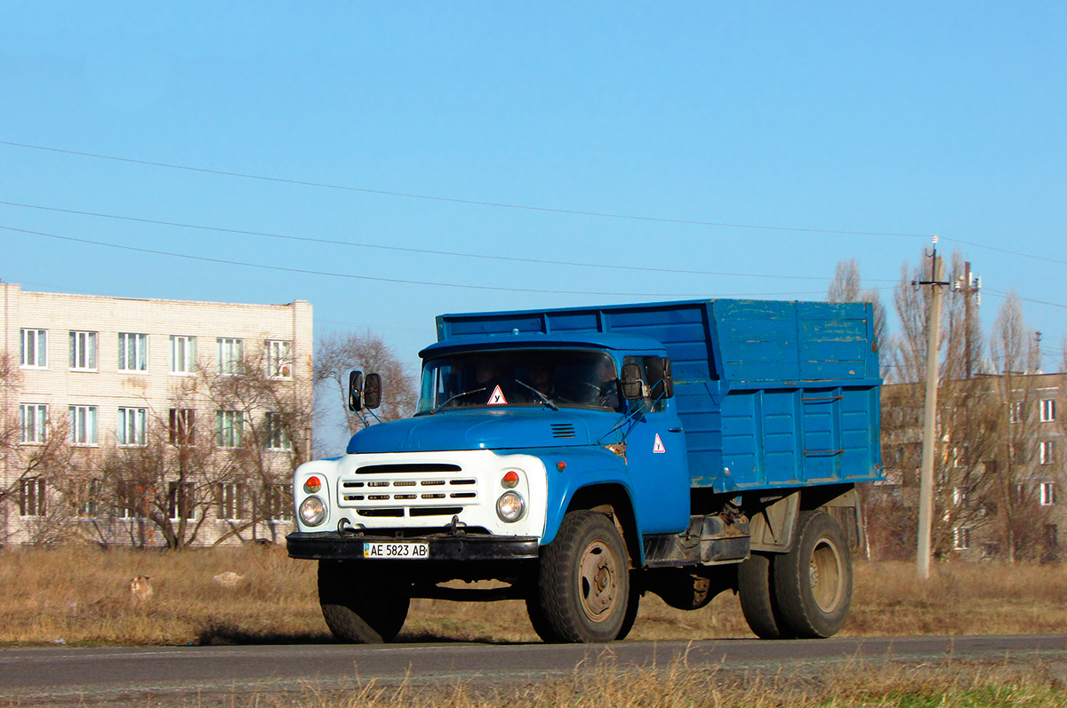 Днепропетровская область, № АЕ 5823 АВ — ЗИЛ-495810