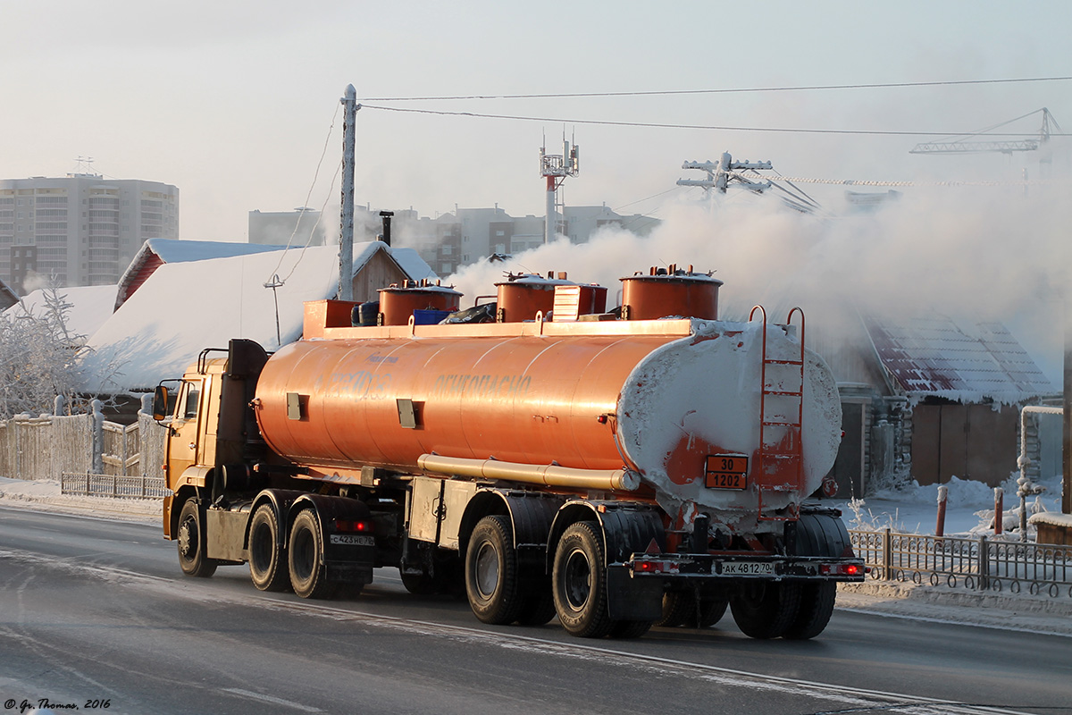 Саха (Якутия), № АК 4812 70 — НефАЗ (общая модель)