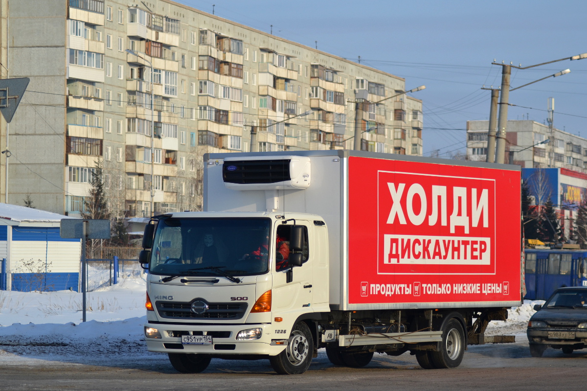 Новосибирская область, № С 951 УР 154 — Hino 500