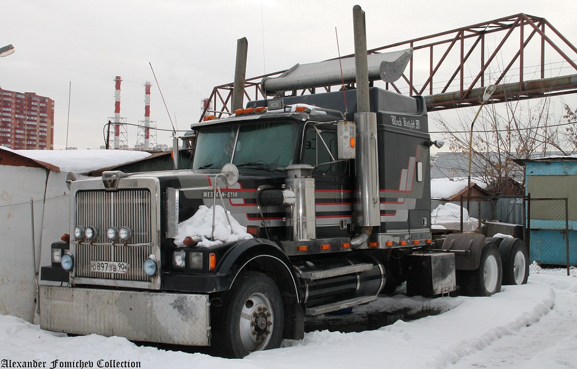 Московская область, № О 897 ТВ 90 — Western Star 4900