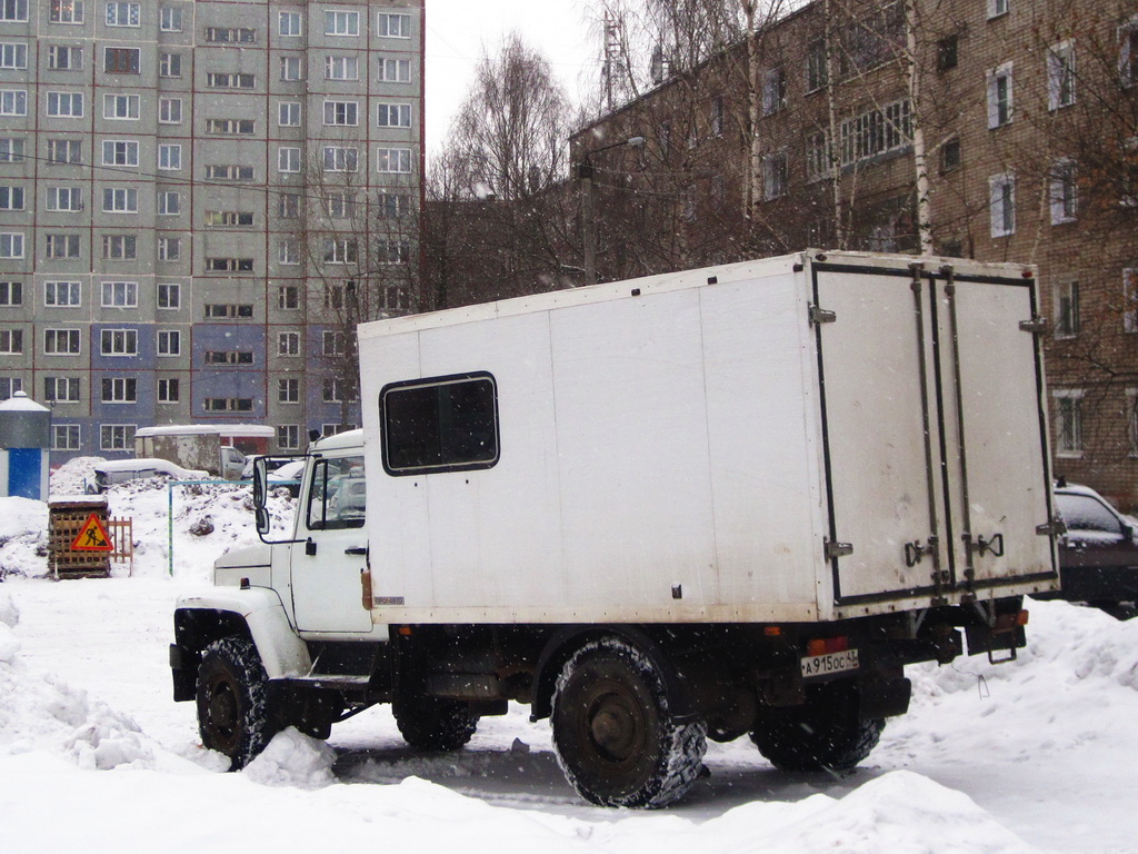 Кировская область, № А 915 ОС 43 — ГАЗ-33081 «Садко»