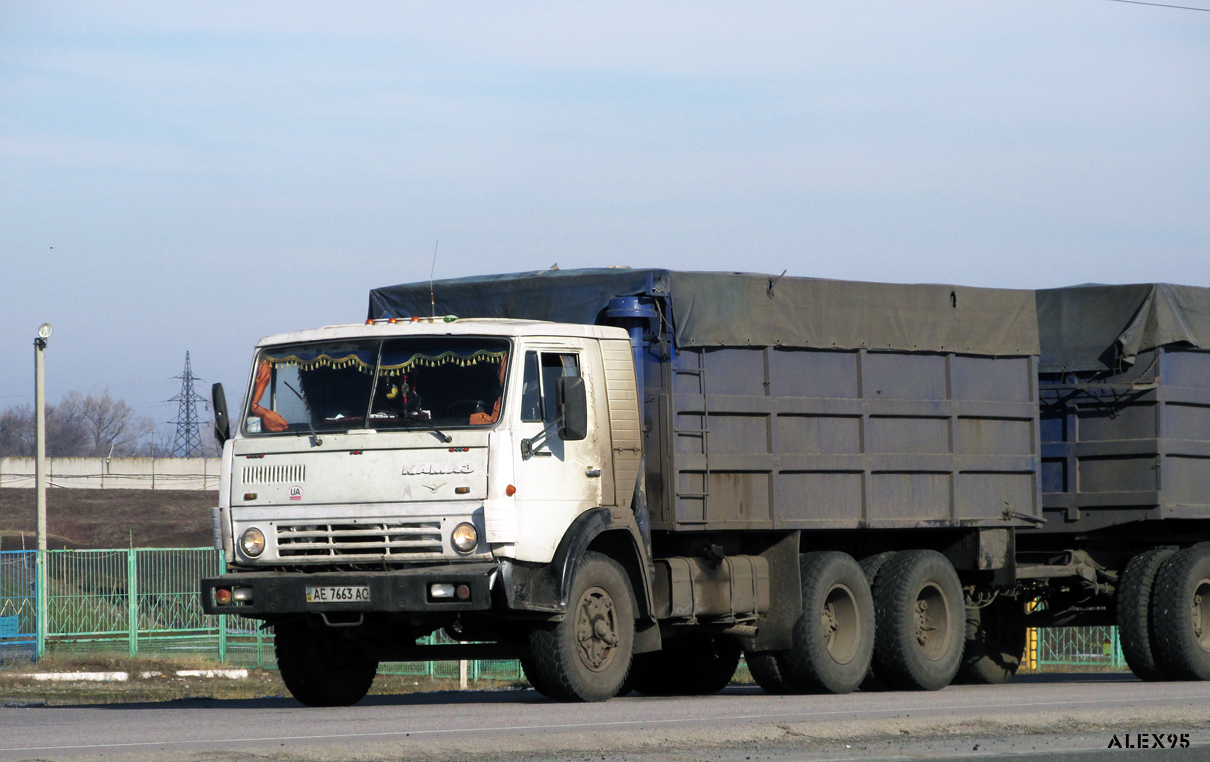 Днепропетровская область, № АЕ 7663 АС — КамАЗ-5320