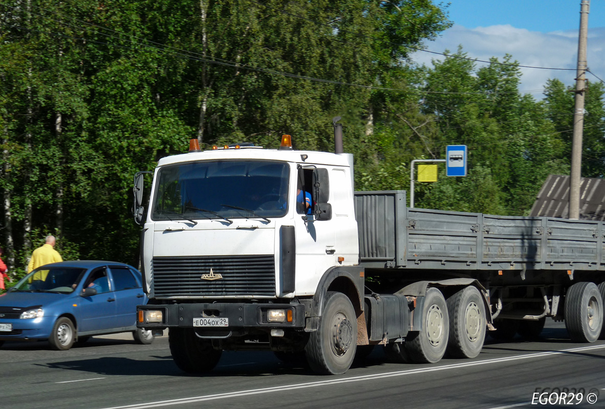 Архангельская область, № Е 004 ОХ 29 — МАЗ-642208