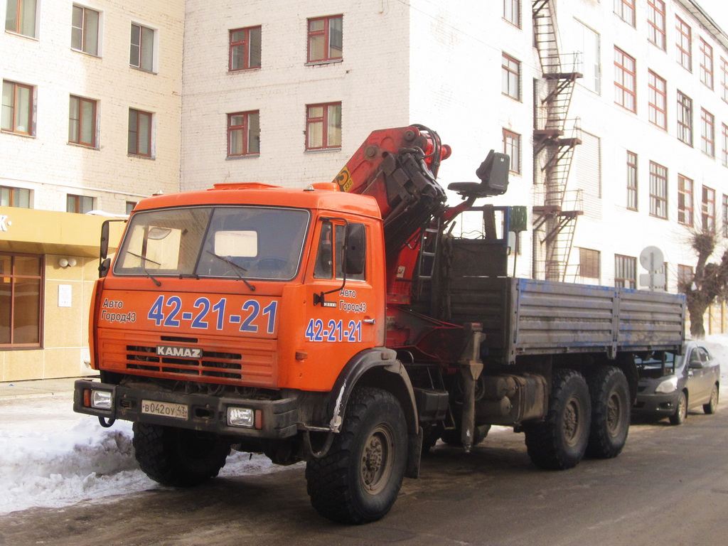 Кировская область, № В 042 ОУ 43 — КамАЗ-43114-02 [43114C]