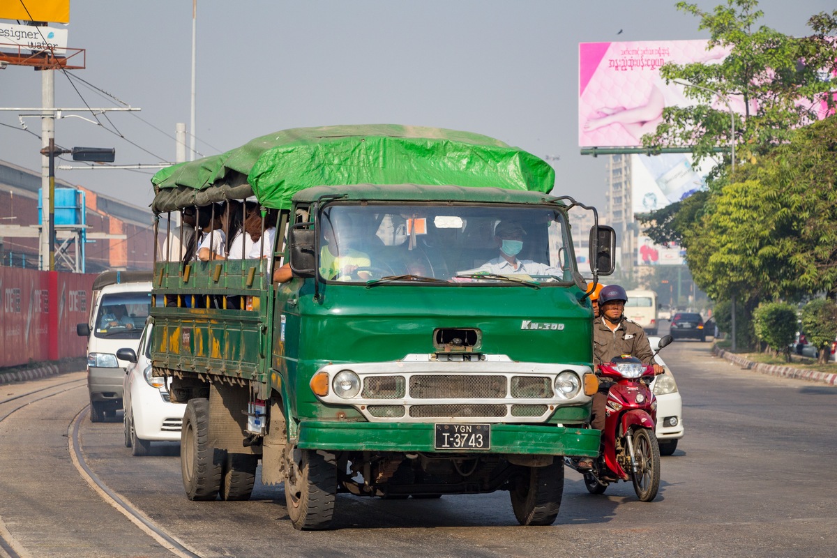 Мьянма, № I-3743 — Hino (общая модель)