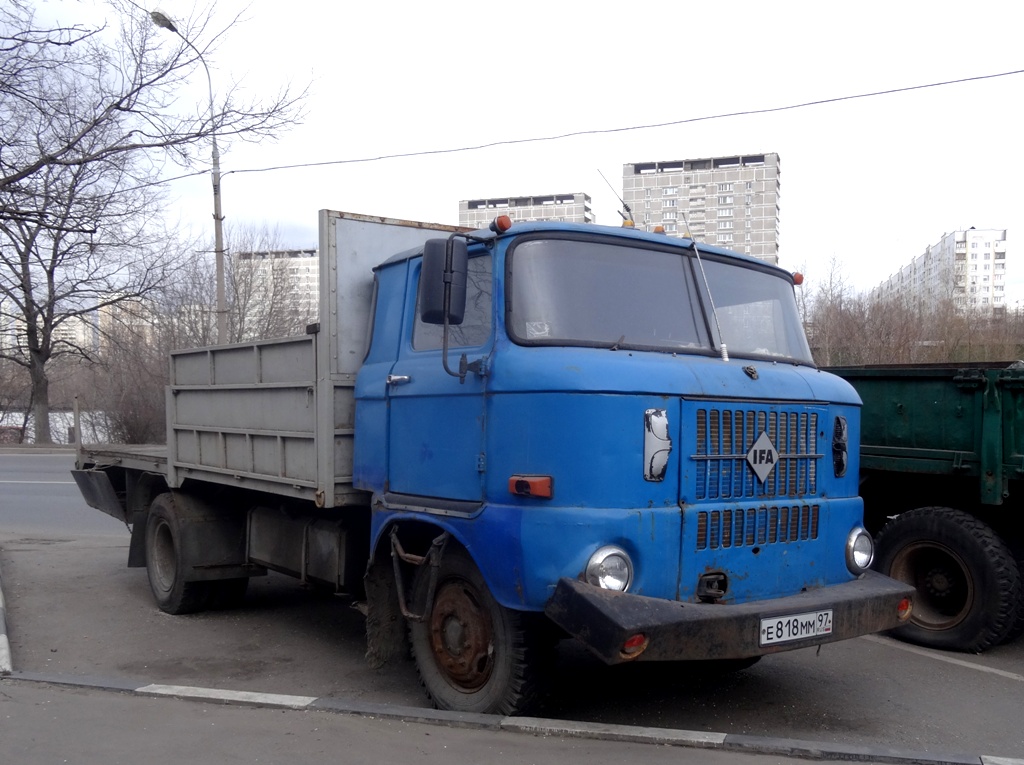 Москва, № Е 818 ММ 97 — IFA W50L/SP