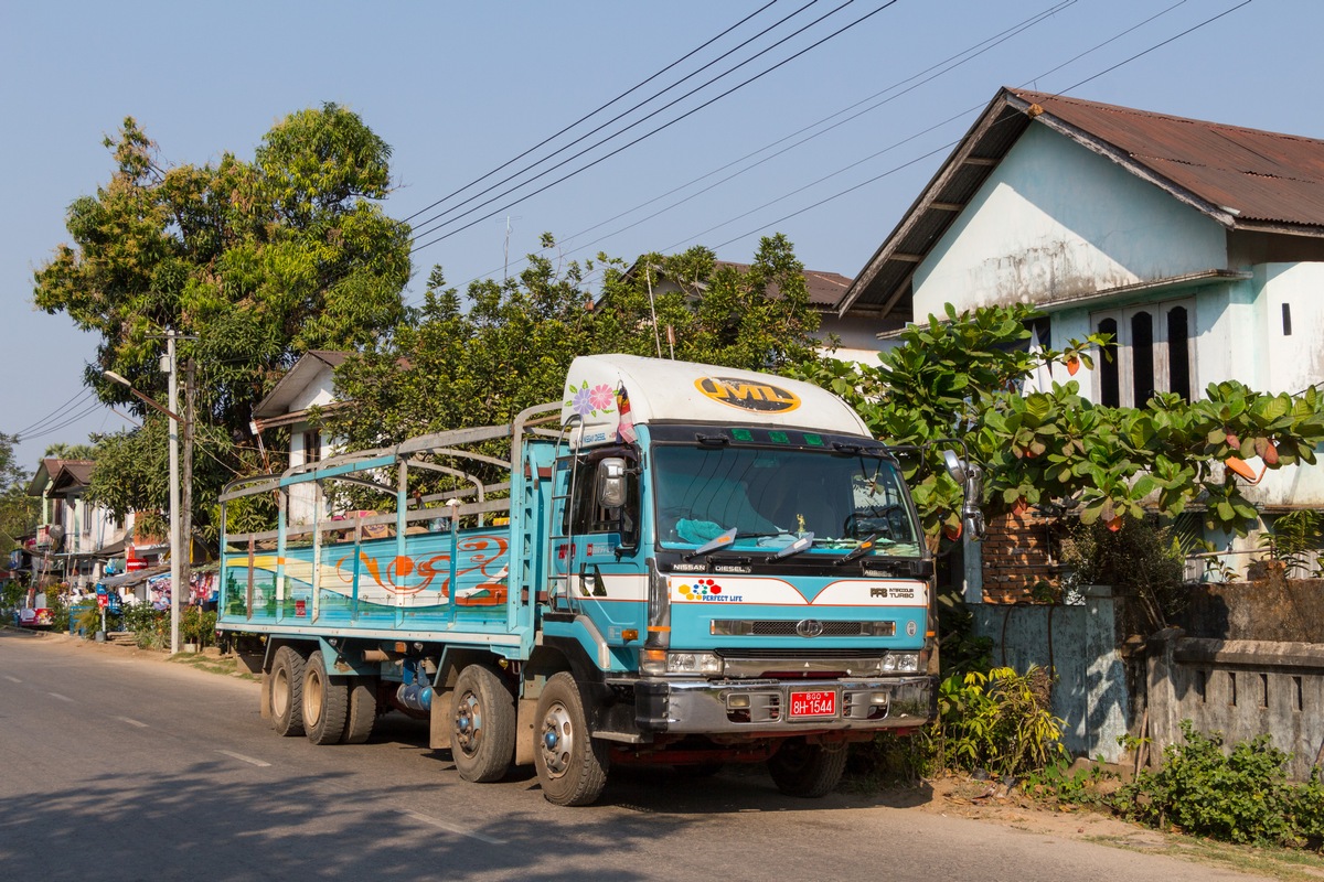 Мьянма, № 8H-1544 — Nissan Diesel Big Thumb