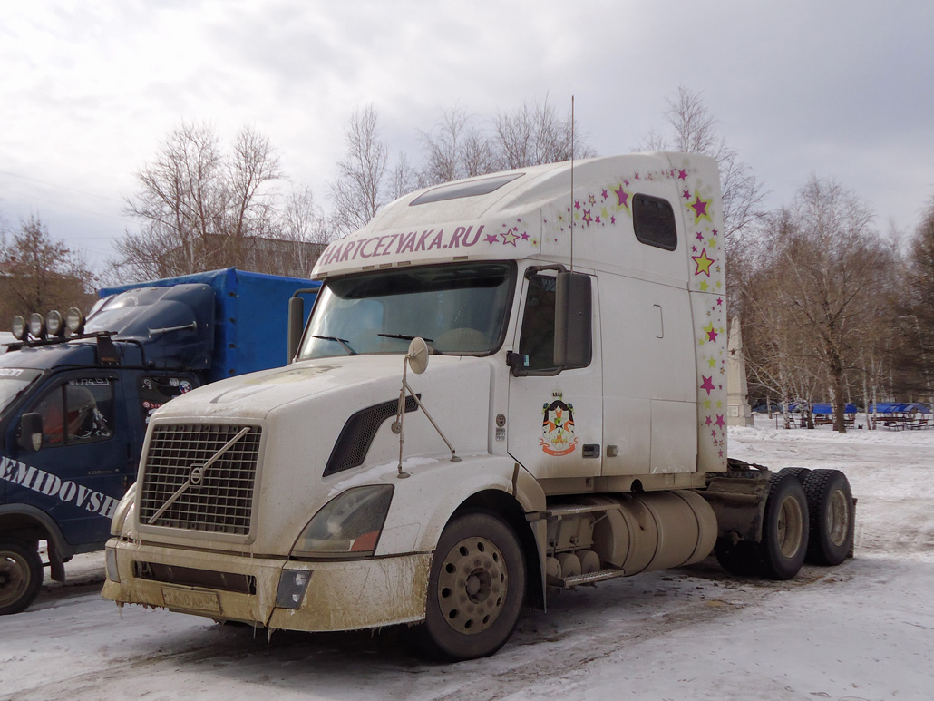 Алтай, № Т 600 АВ 04 — Volvo VNL670