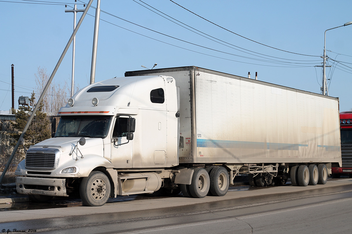 Хабаровский край, № В 634 УУ 27 — Freightliner Columbia