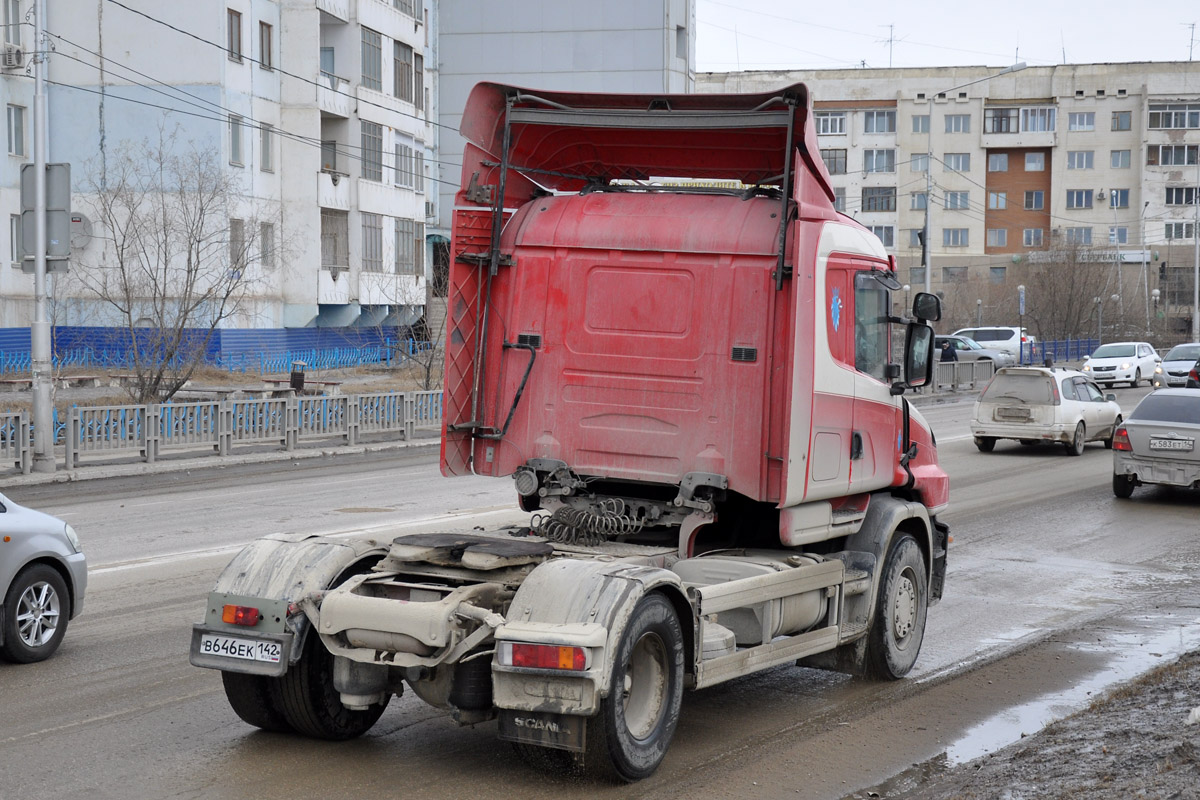 Кемеровская область, № В 646 ЕК 142 — Scania ('1996) T-Series 124L