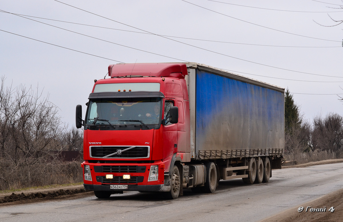 Волгоградская область, № А 562 АО 134 — Volvo ('2002) FH12.380