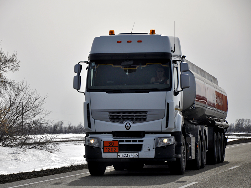 Алтайский край, № Е 523 УР 22 — Renault Premium Lander [X9P]