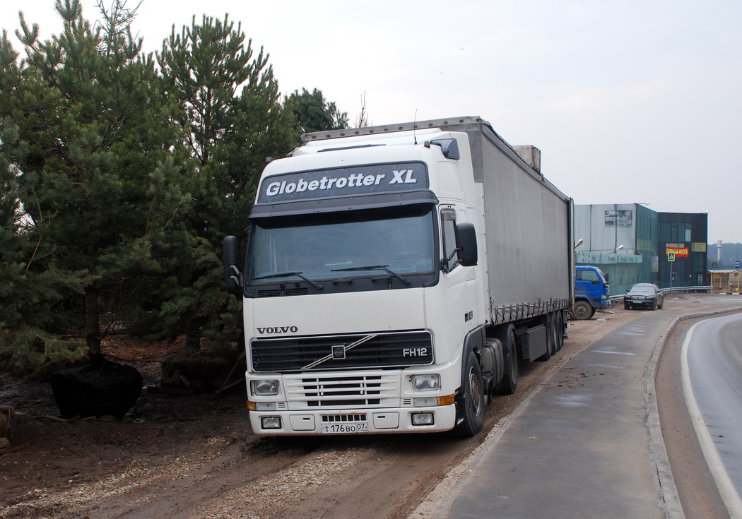 Кабардино-Балкария, № Т 176 ВО 07 — Volvo ('1993) FH12.460