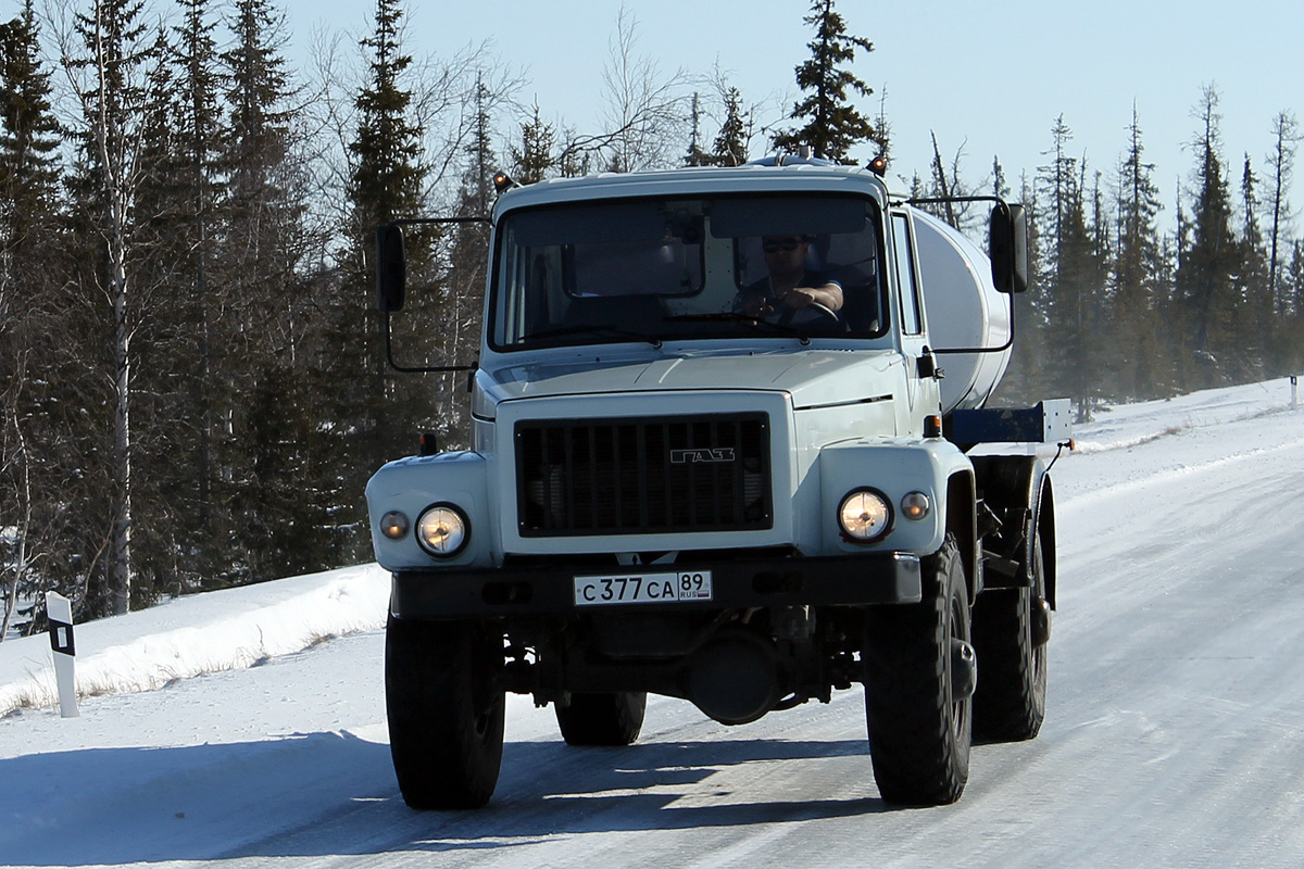 Ямало-Ненецкий автоном.округ, № С 377 СА 89 — ГАЗ-3308 «Садко»