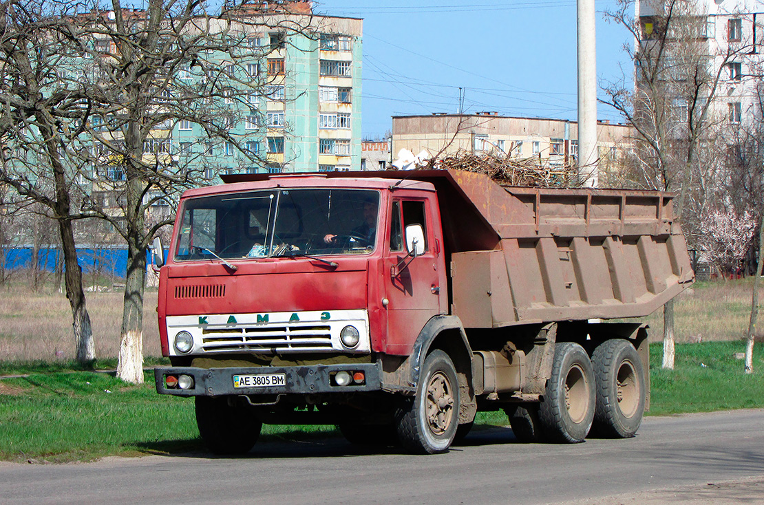 Днепропетровская область, № АЕ 3805 ВМ — КамАЗ-5511