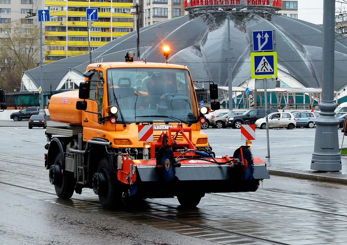 Москва, № 427-4Д — Mercedes-Benz Unimog U400