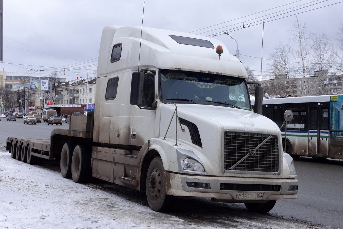 Башкортостан, № Р 141 ТТ 102 — Volvo VNL780