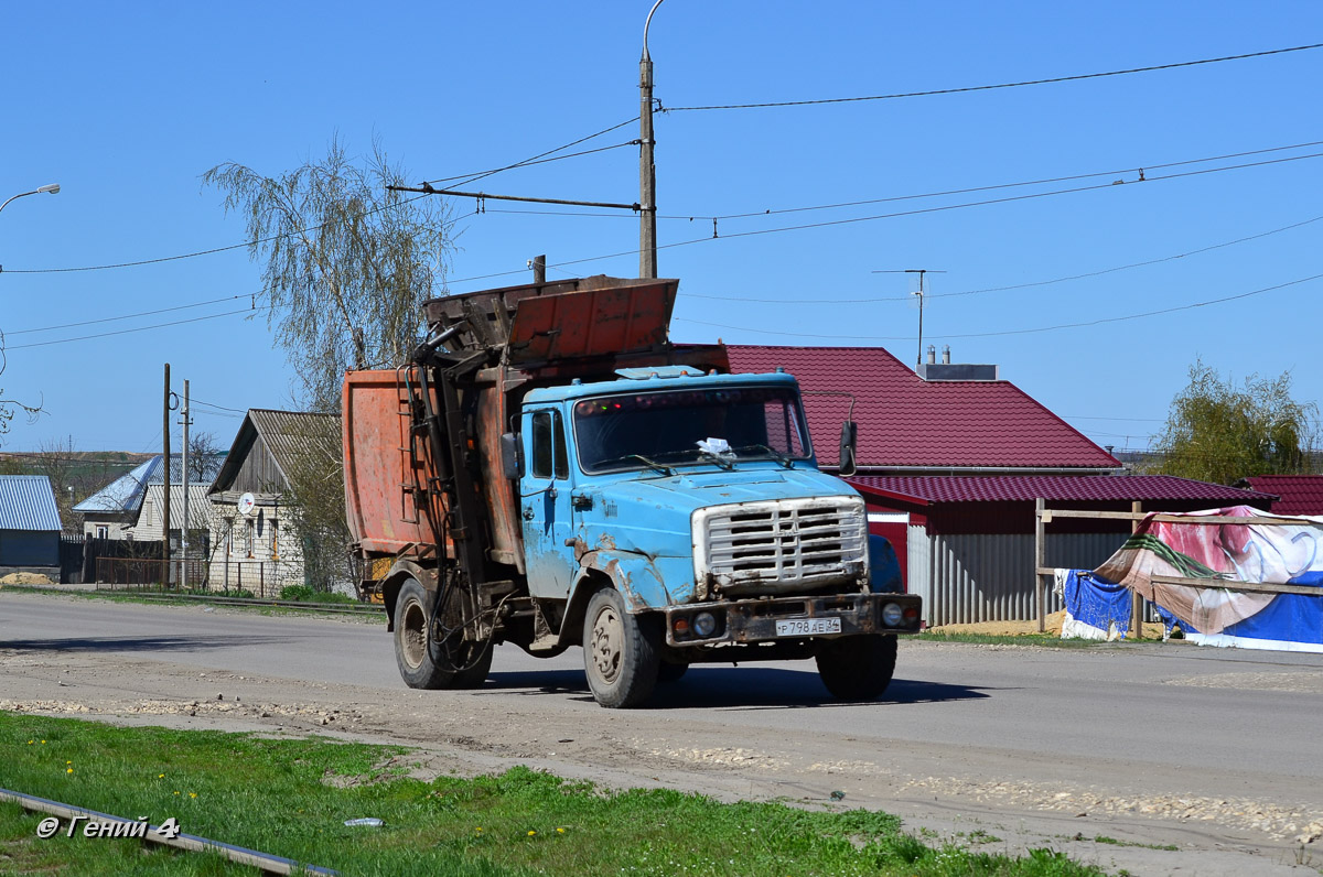 Волгоградская область, № Р 798 АЕ 34 — ЗИЛ-432932