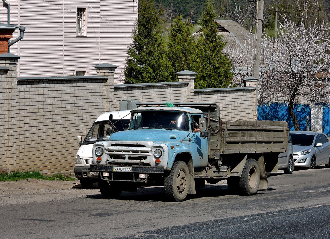 Харьковская область, № АХ 8041 АА — ЗИЛ-431610