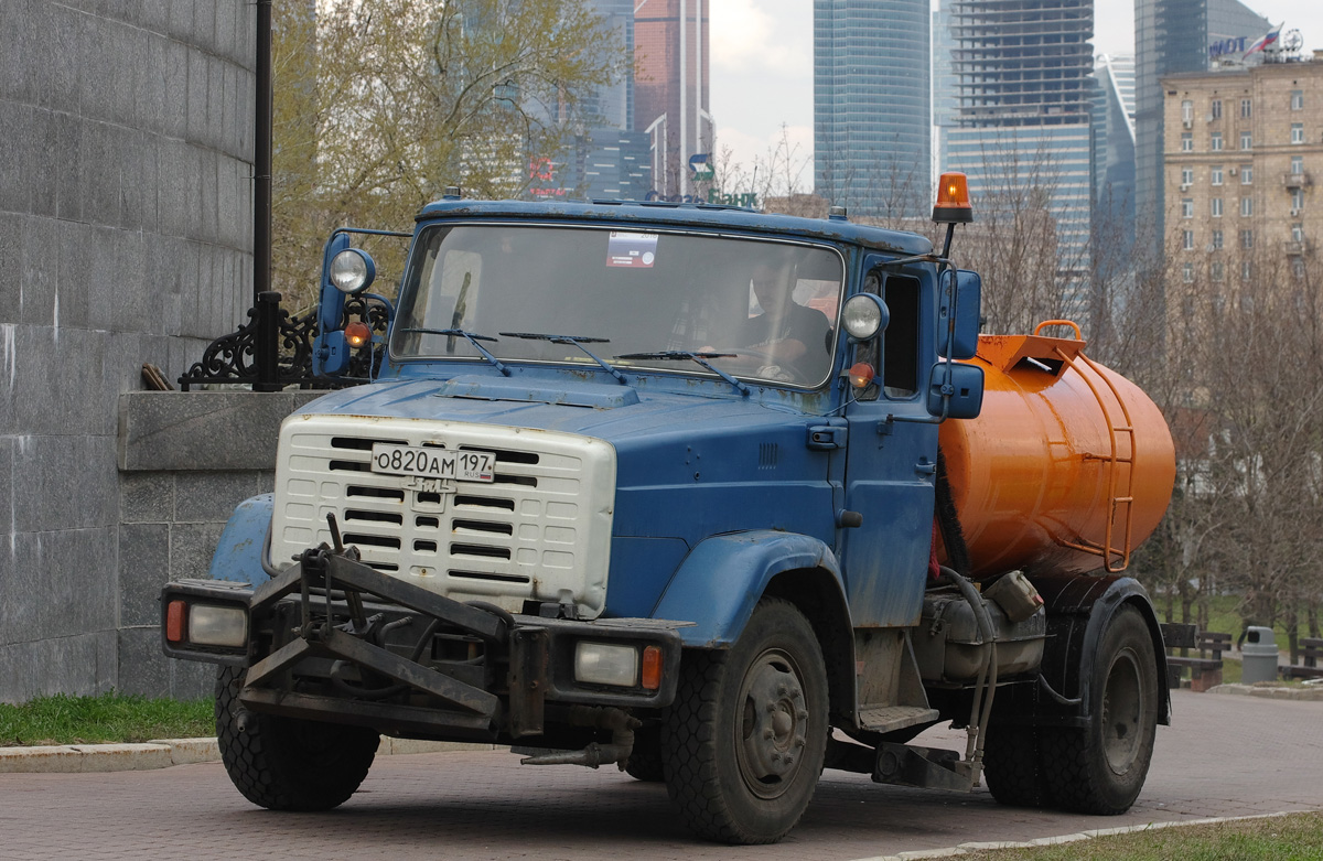 Москва, № О 820 АМ 197 — ЗИЛ-432932