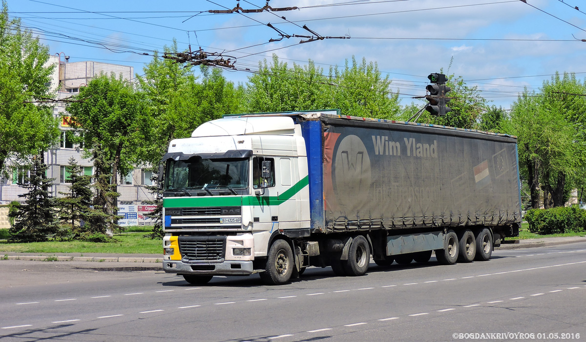 Полтавская область, № ВI 4325 АР — DAF 95XF FT