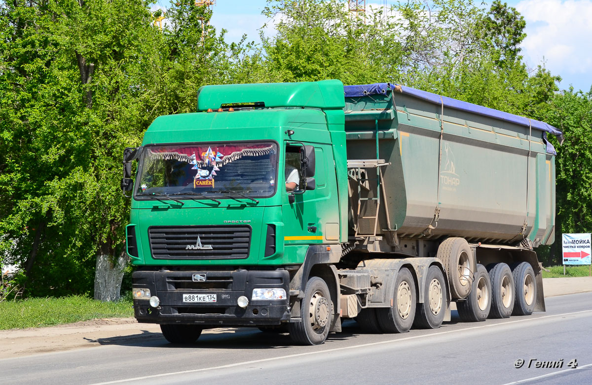 Волгоградская область, № В 881 КЕ 134 — МАЗ-6430B9