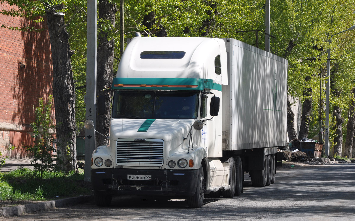 Омская область, № Р 206 ХМ 55 — Freightliner Century Class