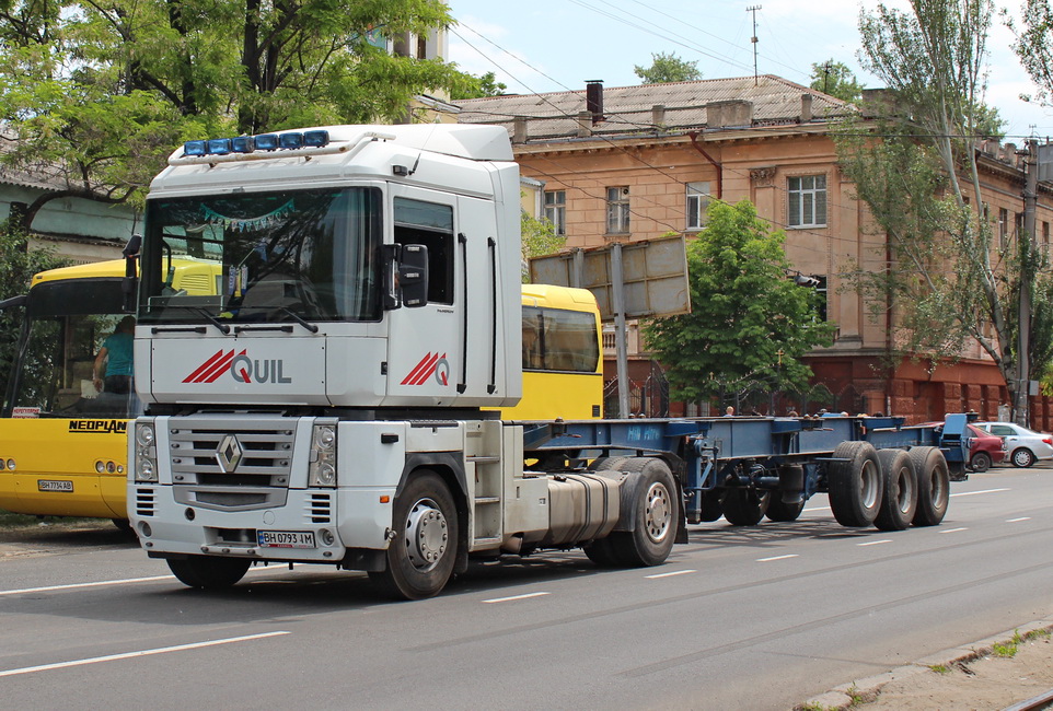 Одесская область, № ВН 0793 ІМ — Renault Magnum E-Tech ('2001)